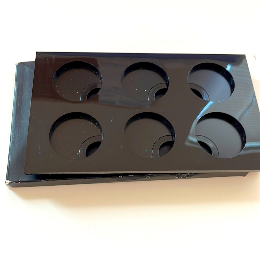 MAC Pro Palette Large x6 Empty Palette | Magnetic Refillable Case